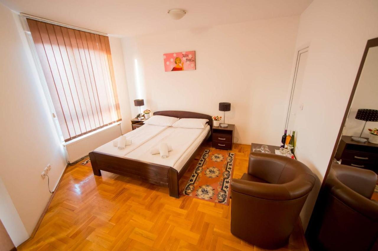 Hostel Royal Obrenovac  Exterior photo